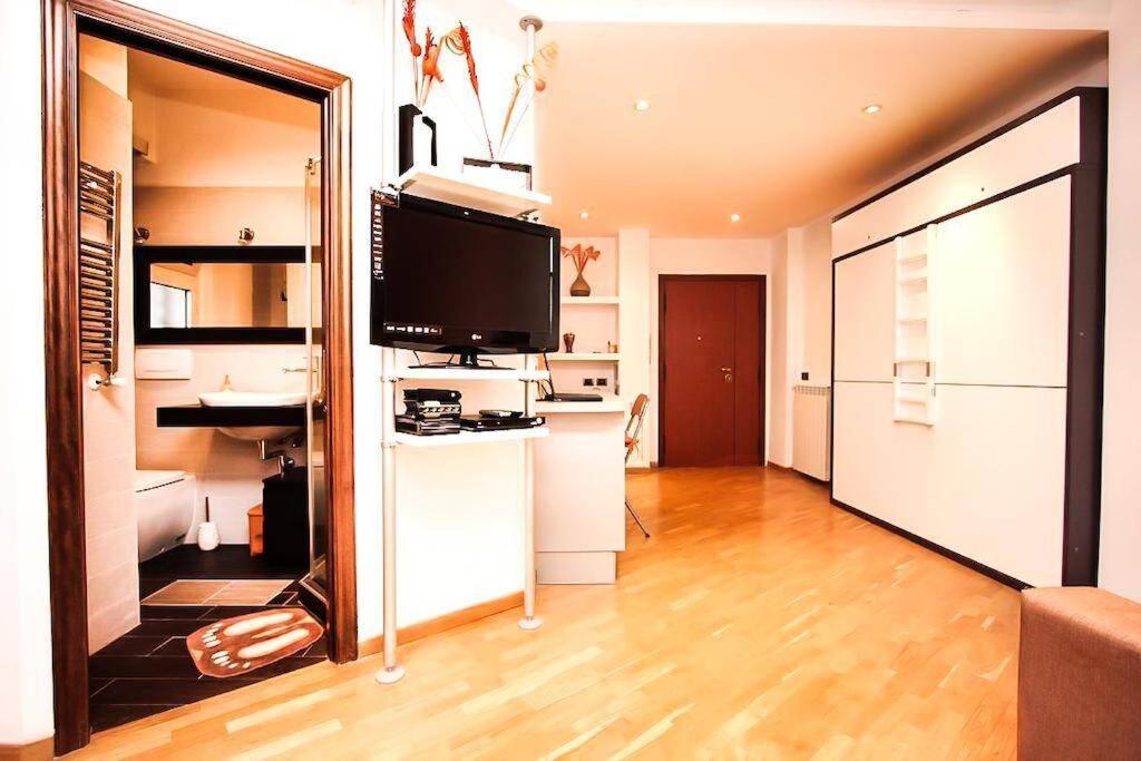 Petite Home In Rome Exterior photo